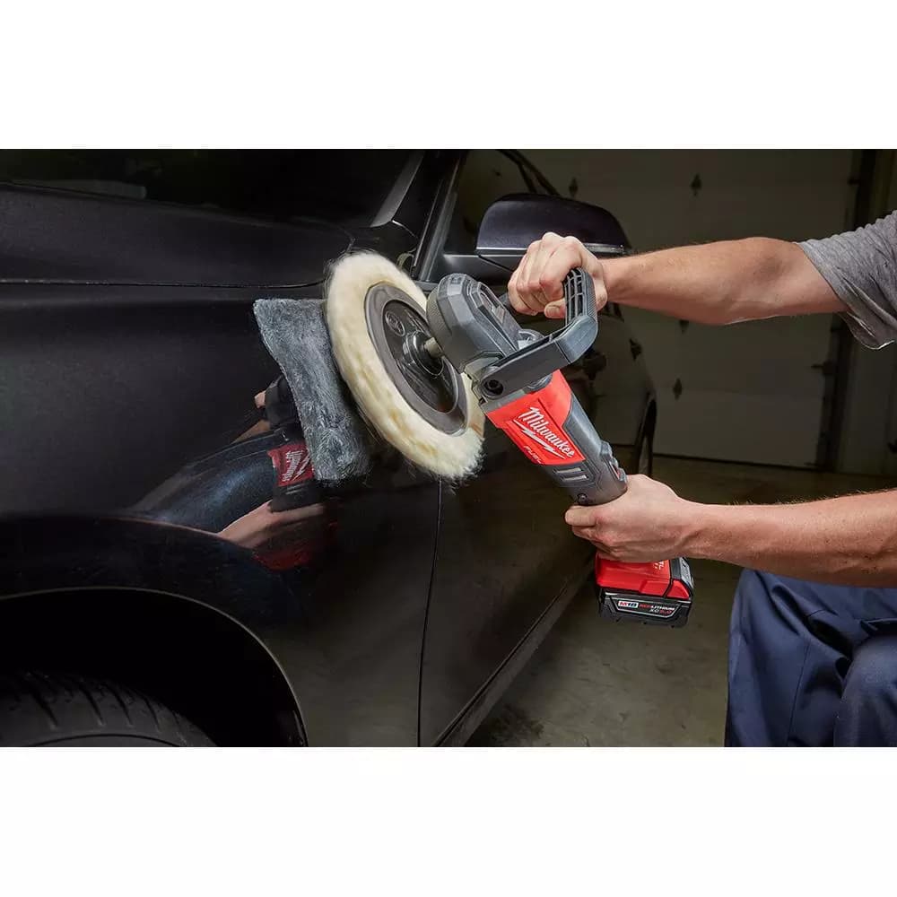 Milwaukee M18 FUEL 1/2 in. High Torque Impact Wrench & 7 in. Variable Speed Polisher Combo Kit