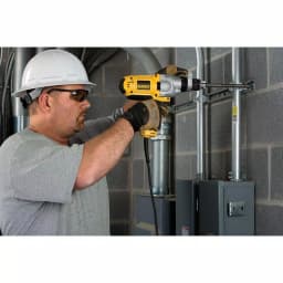 DEWALT 1/2 in. 10 Amp VSR Mid-Handle Grip Hammer Drill Kit thumbnail 9