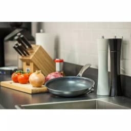 Black Cube 8 in. Stainless Steel Nonstick Hybrid Frying Pan thumbnail 9