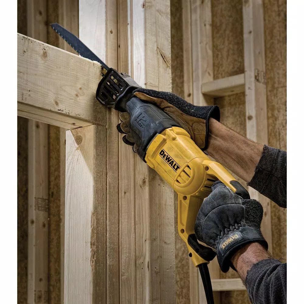DEWALT DWE305 12 Amp Corded Reciprocating Saw