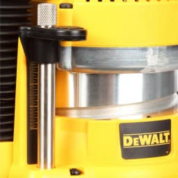 DEWALT 2-1/4 HP Variable Speed Router Combo Kit with Fixed and Plunge Bases thumbnail 5