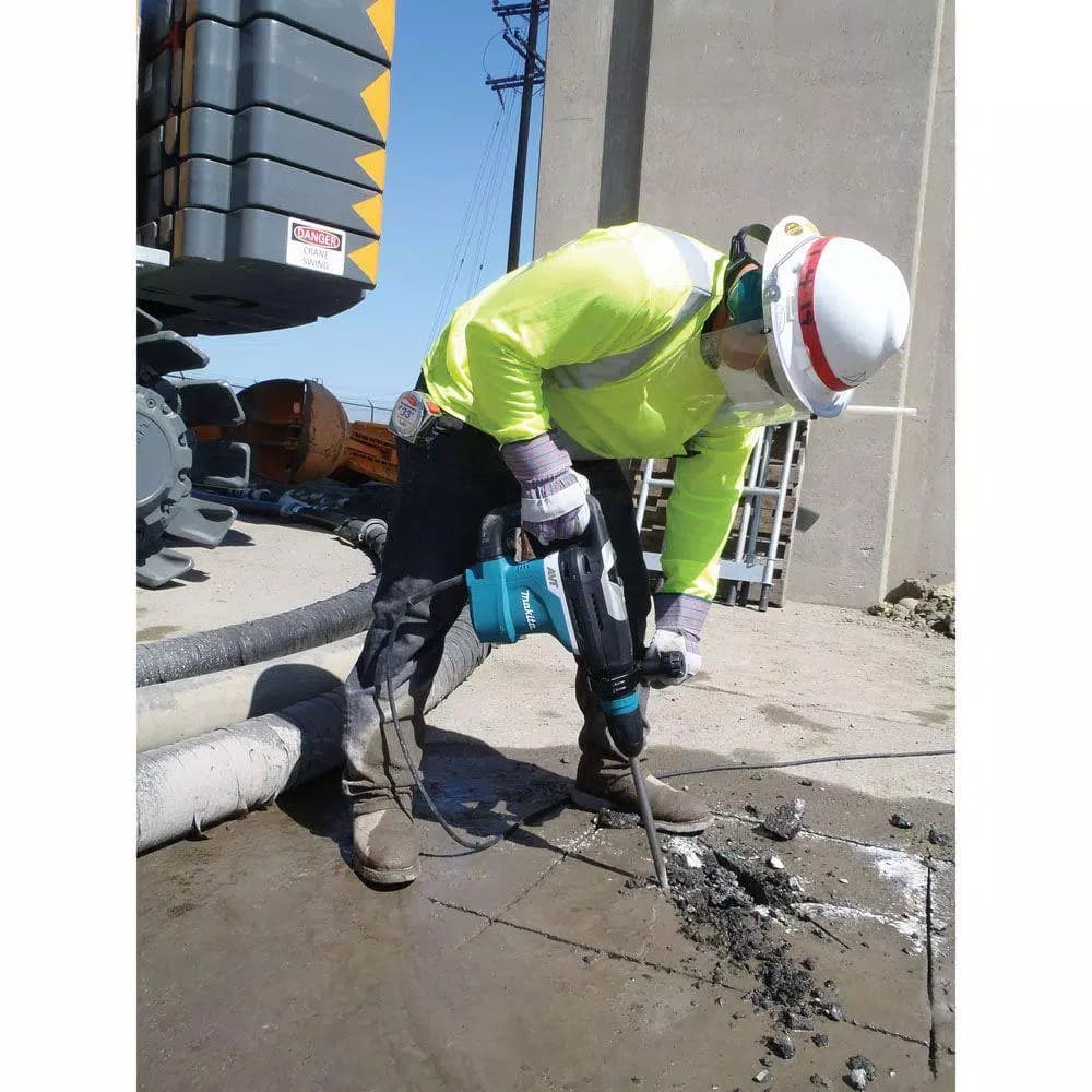 Makita 11 Amp SDS-MAX Corded Rotary Hammer Drill with AVT and Hard Case