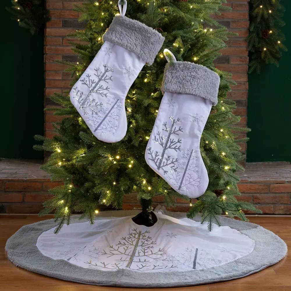 Glitzhome White and Gray Fleece Christmas Decoration Set - 48 in. Tree Skirt and 21 in. Stockings (Set of 3)
