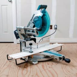 Makita 12 in. 15 Amp Dual-Bevel Sliding Compound Miter Saw with Laser (LS1219L) thumbnail 3