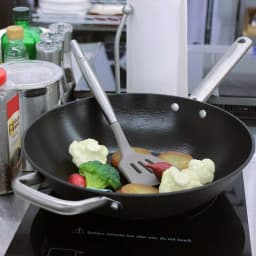 BergHOFF Geminis 12.5 in. Spun Cast Iron Wok with Nonstick 3-Layer Ceramic Coating thumbnail 3