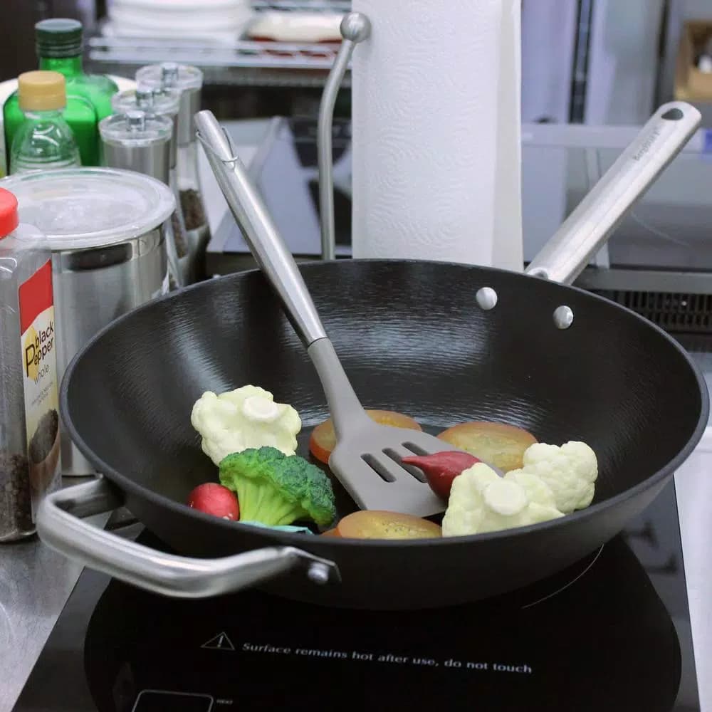 BergHOFF Geminis 12.5 in. Spun Cast Iron Wok with Nonstick 3-Layer Ceramic Coating