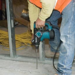 Makita 7 Amp 1-1/8 in. SDS-Plus Corded Rotary Hammer Drill with Hard Case thumbnail 3