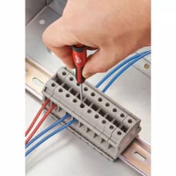 Milwaukee 4-Piece Precision Screwdriver Set with All-Metal Core thumbnail 9