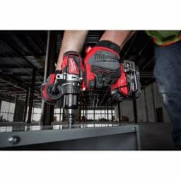 Milwaukee M18 Brushless 2-Tool Combo Kit: 1/2 in. Hammer Drill and 7-1/4 in. Circular Saw with (2) 4.0 Ah Batteries thumbnail 9