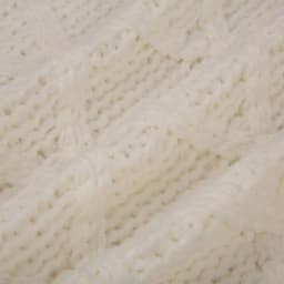 Glitzhome 52 in. White Knitted Chenille Christmas Tree Skirt with Red Trim and Pompoms thumbnail 5