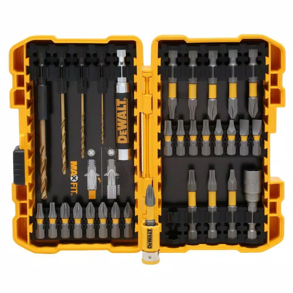 DEWALT MAXFIT 32-Piece Screwdriving Set with 10X Magnetic Screw Lock System