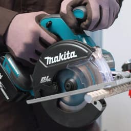 Makita 18V LXT Brushless 5-7/8 in. Cordless Metal Cutting Circular Saw (Tool-Only) thumbnail 4