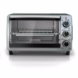BLACK+DECKER 6-Slice Convection Toaster Oven with Bake, Broil, Toast, and Keep Warm Functions - Black/Stainless Steel thumbnail 2