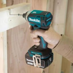 Makita 18V LXT Brushless Cordless 3-Speed Impact Driver Kit with (2) 5.0Ah Batteries and Hard Case thumbnail 2