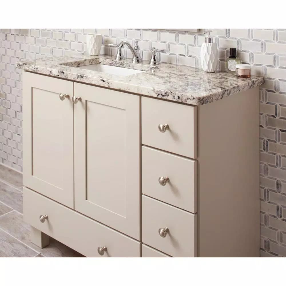 Delta Silverton 24 in. Polished Chrome Towel Bar, Modern Wall Mounted Design