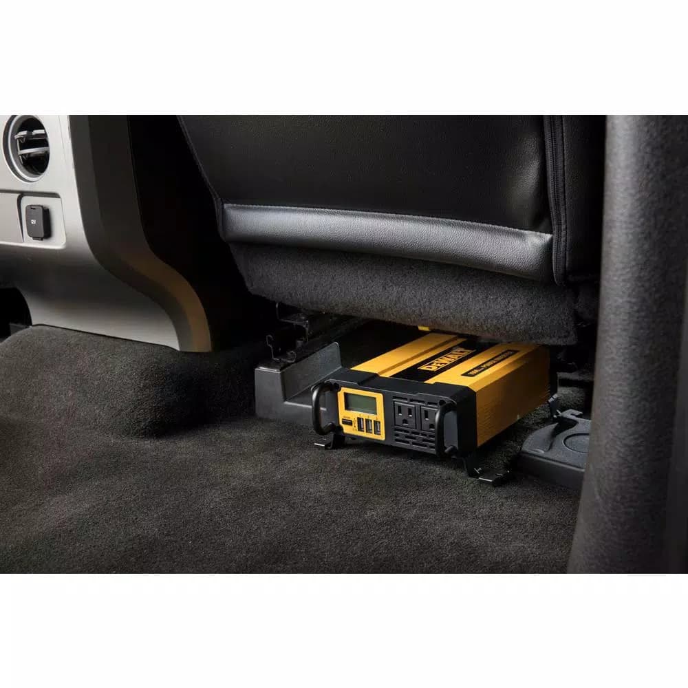 DEWALT DXAEPI1000 1000-Watt Professional Power Inverter with LCD Display