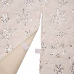 Glitzhome 48 in. White Plush Snowflake Christmas Tree Skirt thumbnail 2