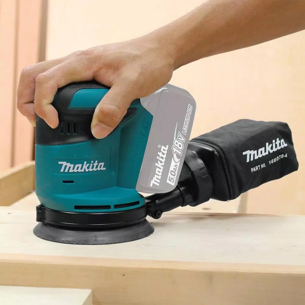 Makita 18V LXT Cordless 5 in. Random Orbit Sander, Tool-Only (XOB01Z)