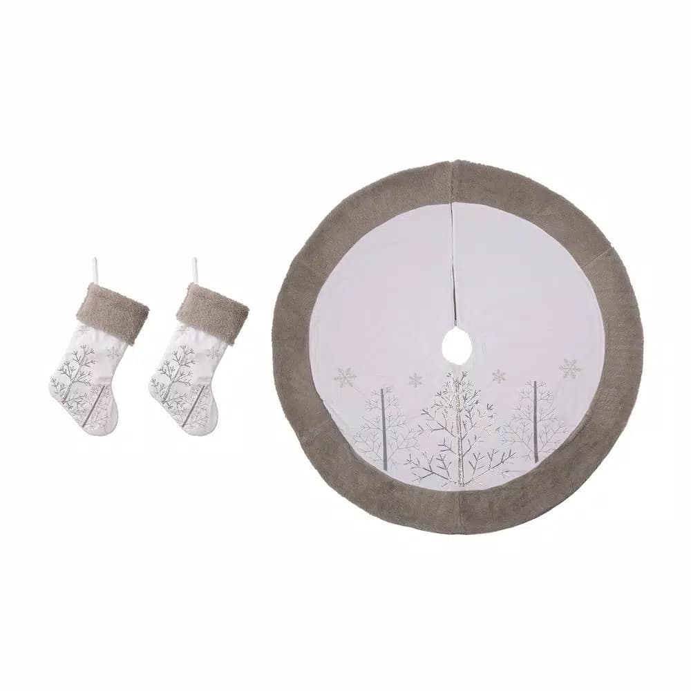 Glitzhome White and Gray Fleece Christmas Decoration Set - 48 in. Tree Skirt and 21 in. Stockings (Set of 3)