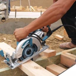 Makita 15 Amp 7-1/4 in. Corded Magnesium Hypoid Circular Saw with 24T Carbide Blade thumbnail 10