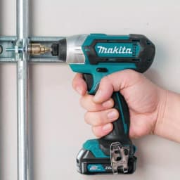 Makita 12V MAX CXT Cordless 1/4 in. Impact Driver Kit with (2) 2.0Ah Batteries, Charger, and Hard Case thumbnail 8