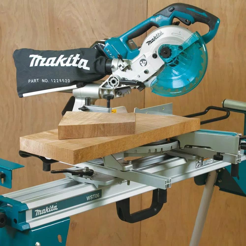 Makita WST06 Compact Folding Miter Saw Stand with Material Support Extensions