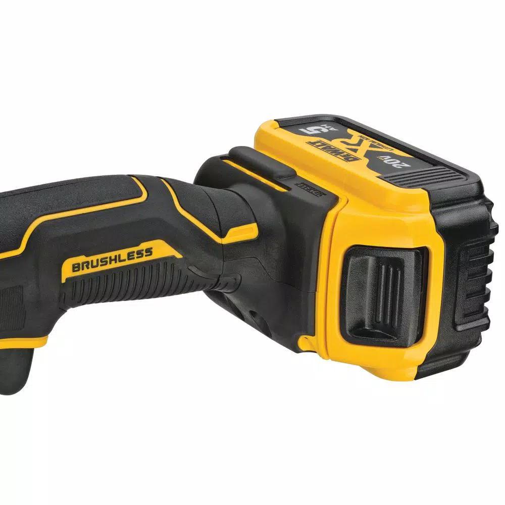 DEWALT 20V MAX XR Cordless Brushless 7 in. Variable Speed Rotary Polisher Kit with (2) 5.0 Ah Batteries & Charger