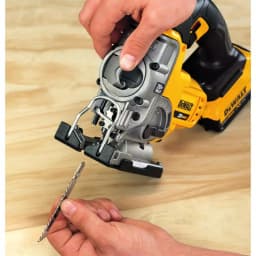 DEWALT FLEXVOLT 60V MAX Brushless 4-1/2 in. Angle Grinder Kit with 6.0Ah Battery & Bonus Jigsaw thumbnail 3