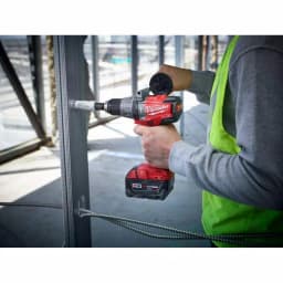 Milwaukee M18 FUEL 1/2 in. Brushless Cordless Hammer Drill/Driver Kit w/ (2) 5.0 Ah Batteries & Charger thumbnail 9