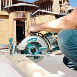 Makita 15 Amp 7-1/4 in. Corded Magnesium Hypoid Circular Saw with 24T Carbide Blade thumbnail 9