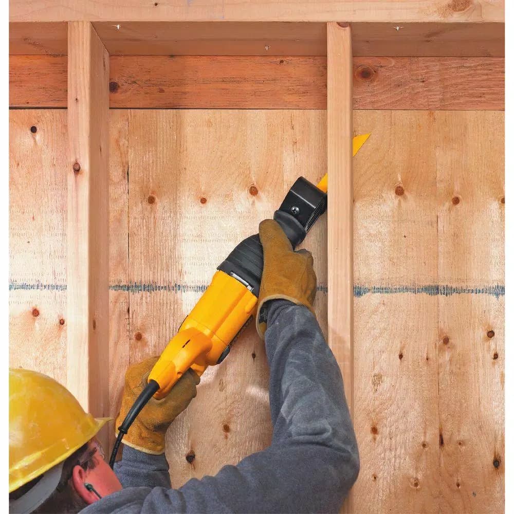 DEWALT DWE304 10-Amp Corded Variable Speed Reciprocating Saw