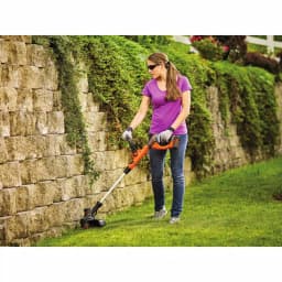 BLACK+DECKER 40V MAX Lithium-Ion Cordless String Trimmer with 1.5 Ah Battery and Charger thumbnail 6