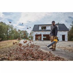 DEWALT 20V MAX Cordless Brushless Handheld Blower, 450 CFM, 125 MPH (Tool Only) thumbnail 6