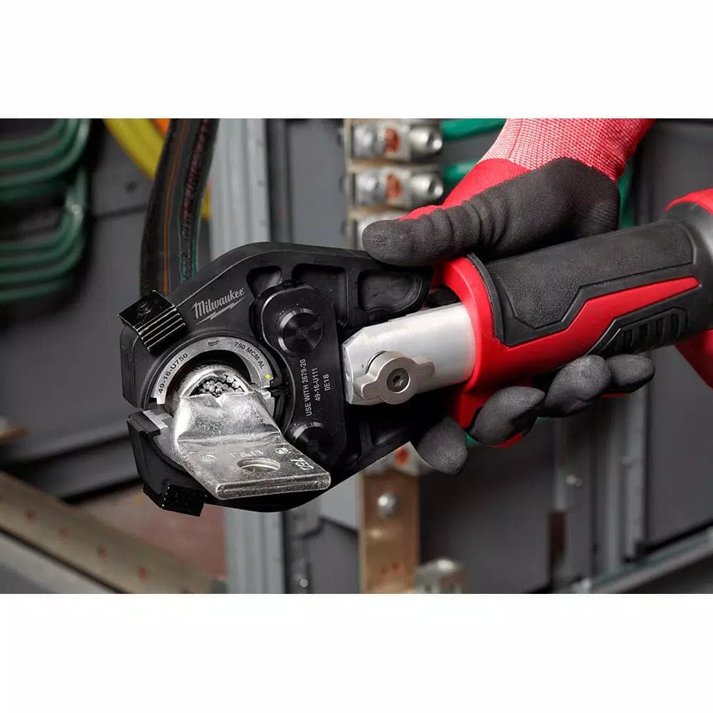 Milwaukee M18 FORCE LOGIC 600 MCM Cordless Crimper Kit with Aluminum Dies