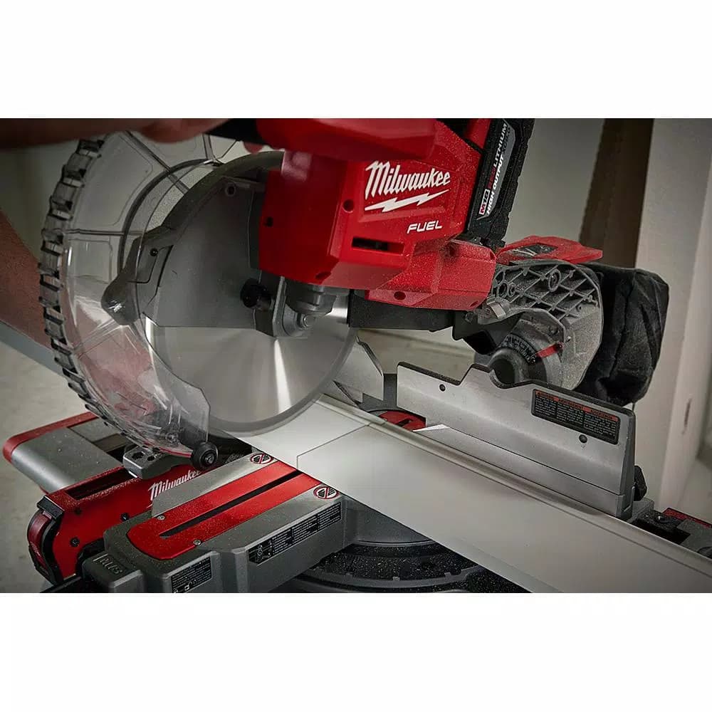 Milwaukee M18 FUEL 10 in. Dual Bevel Sliding Compound Miter Saw Kit with 8.0 Ah Battery