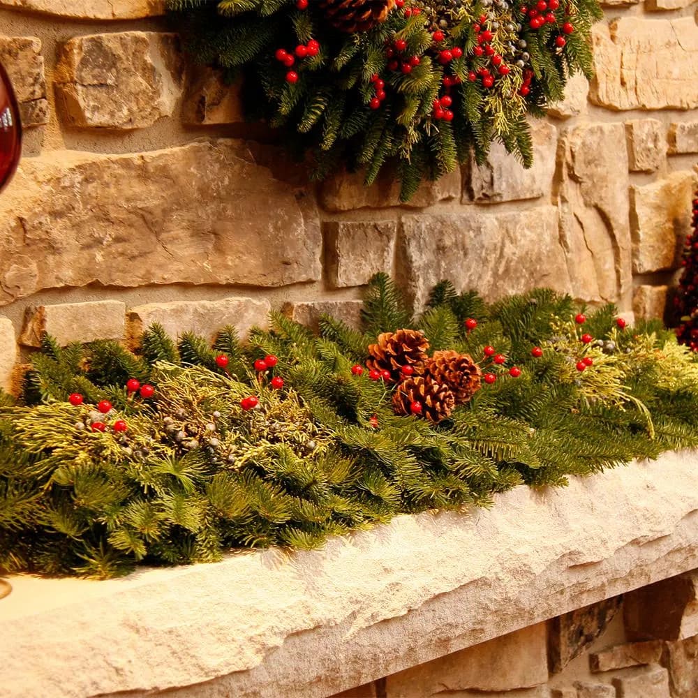 VAN ZYVERDEN 4 ft. Fresh Cut Pacific Northwest Evergreen Garland with Noble Fir, Juniper, and Cedar