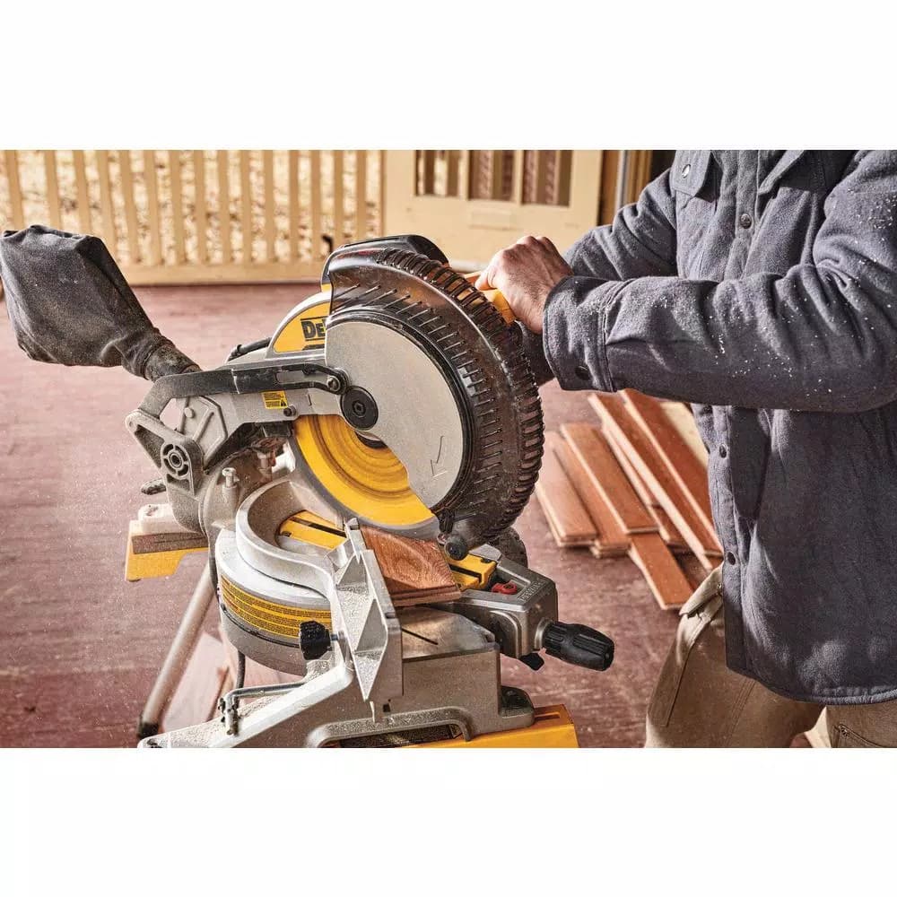 DEWALT DWS713 10 in. 15 Amp Corded Single Bevel Compound Miter Saw