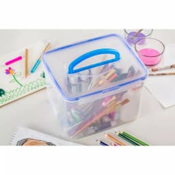 Snapware 40-Cup Airtight Plastic Food Storage Container with Blue Handle thumbnail 3