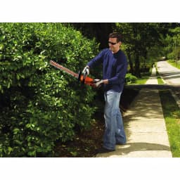 BLACK+DECKER 20V MAX Cordless Hedge Trimmer, 22 in. Blade with 1.5 Ah Battery and Charger thumbnail 2