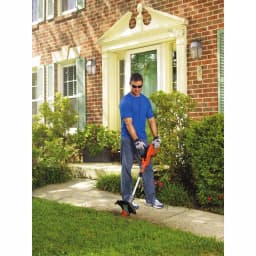 BLACK+DECKER 20V MAX Cordless 2-in-1 String Trimmer and Lawn Edger with Bonus 3-Pack Spools thumbnail 10