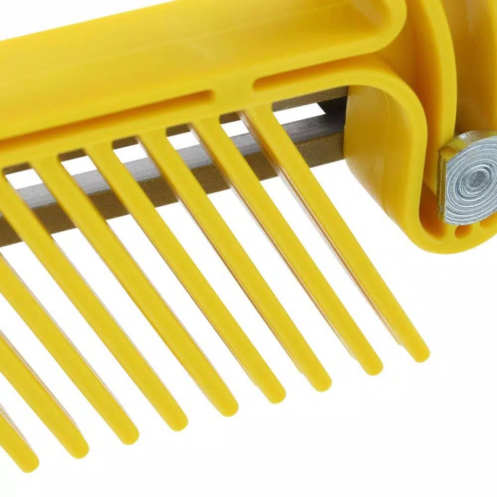 Milescraft Feather Board for Router Tables and Table Saws with Miter Bars and T-Slot Bolts