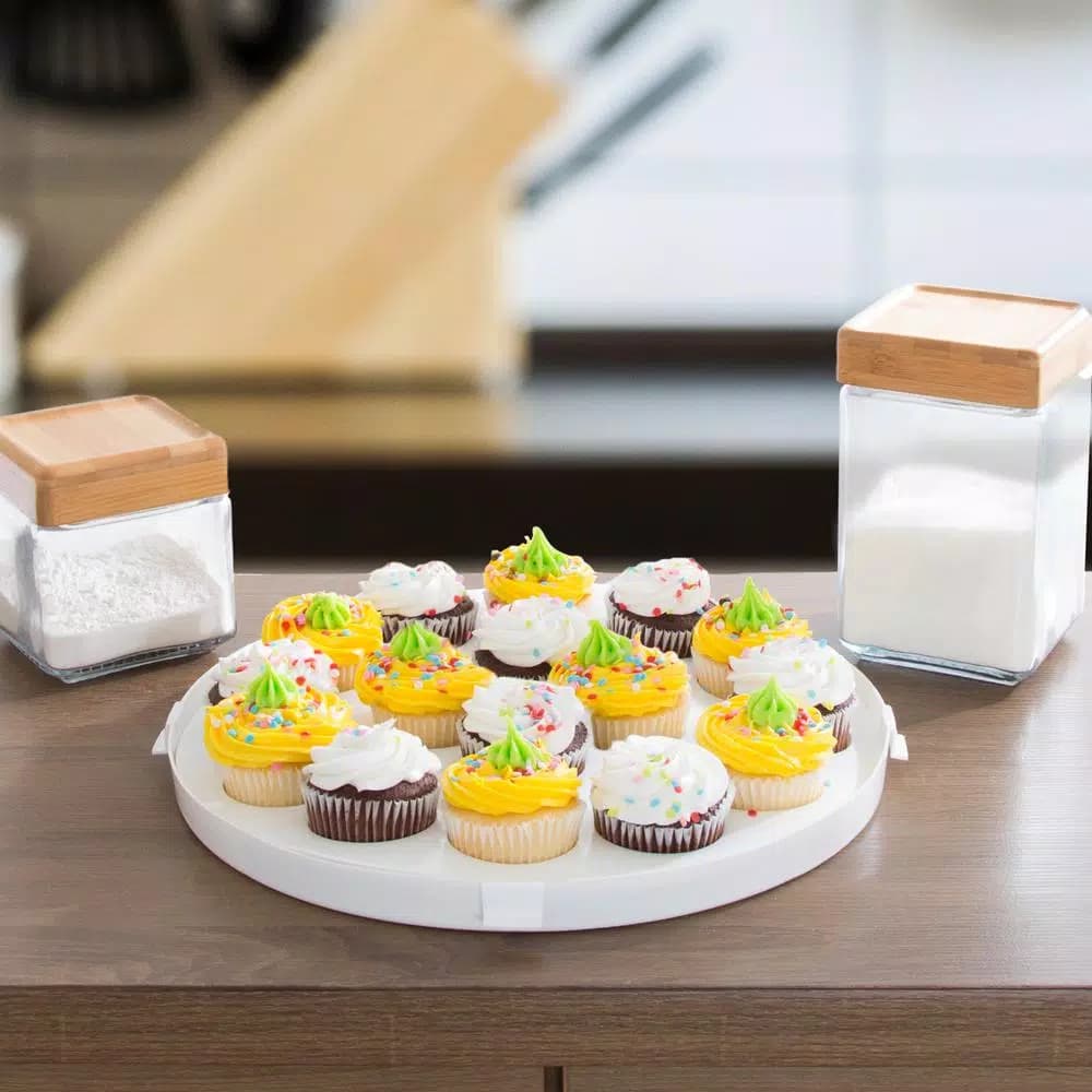 Classic Cuisine 4-Piece Party Tray Travel Set with Locking Lid