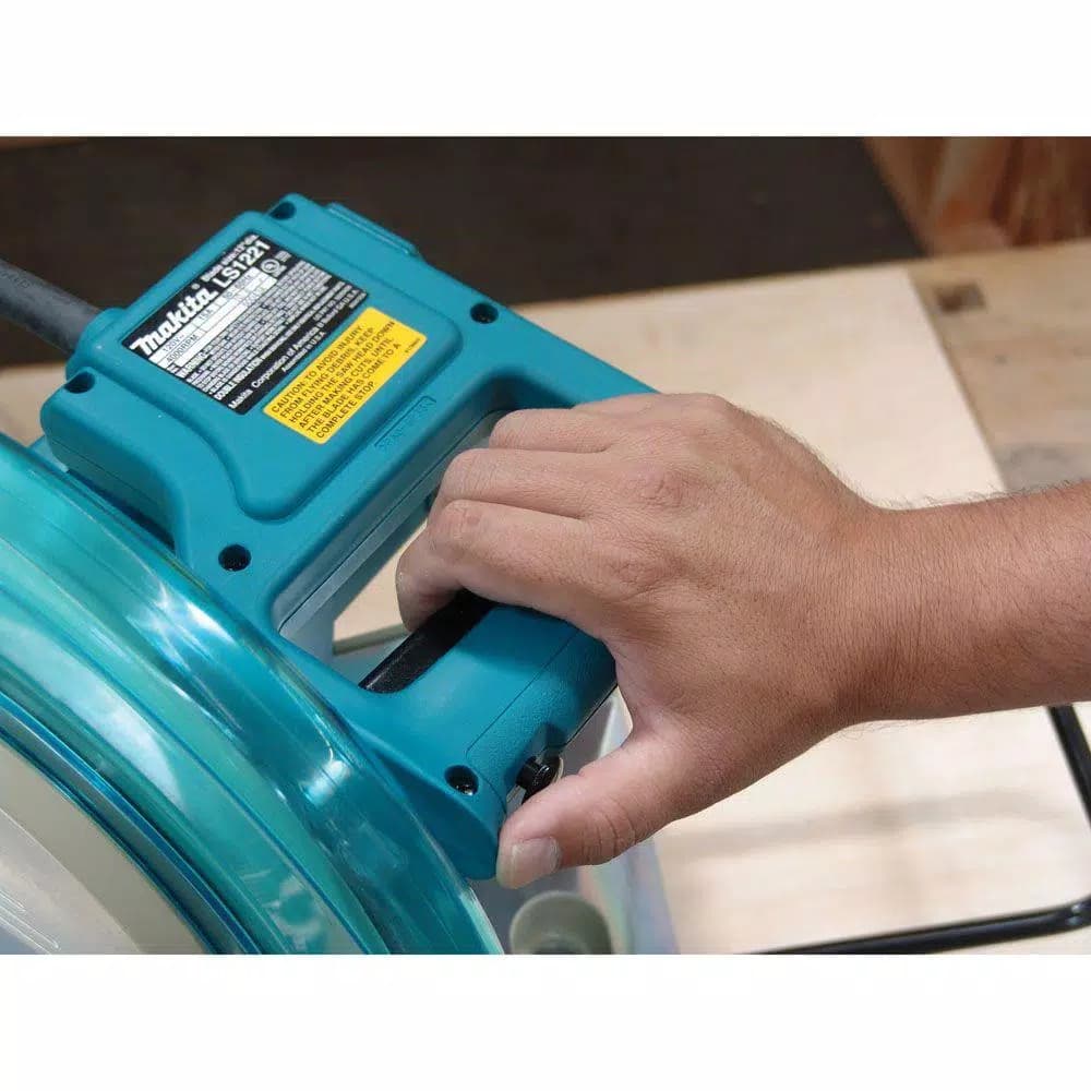 Makita 12 in. 15 Amp Corded Single-Bevel Compound Miter Saw with 40T Carbide Blade