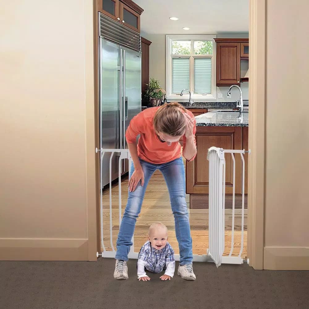 Dreambaby Chelsea Extra Wide Auto-Close Security Gate with Extensions, White