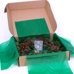 VAN ZYVERDEN 24 in. Live Fresh Cut Pacific Northwest Noble Fir Christmas Wreath with Berries and Pinecones thumbnail 6