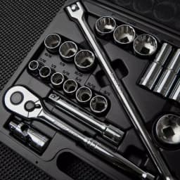 Stanley 26-Piece 1/2 in. Drive SAE Ratchet and Socket Set thumbnail 3