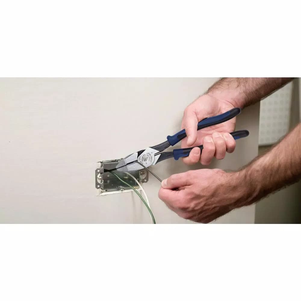 Klein Tools 9 in. Journeyman High Leverage Side Cutting Pliers