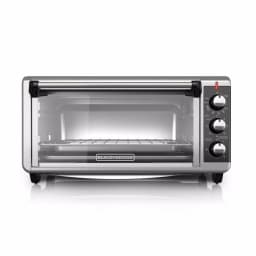 BLACK+DECKER 1500W 8-Slice Stainless Steel Convection Toaster Oven with Broiler thumbnail 1