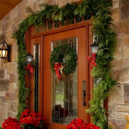VAN ZYVERDEN 10 ft. Fresh Cut Pacific Northwest Western Red Cedar Coil Garland thumbnail 2