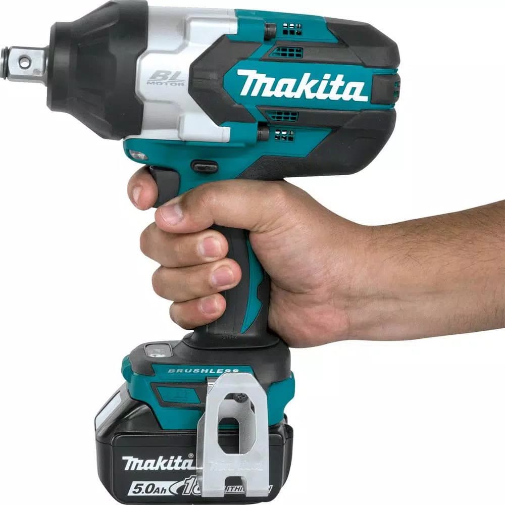 Makita 18V LXT Brushless 3/4 in. Square Drive High Torque Impact Wrench Kit with (2) 5.0Ah Batteries & Bag